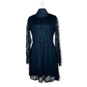 𝅺H&M Divided Black Lace Fit & Flare Dress